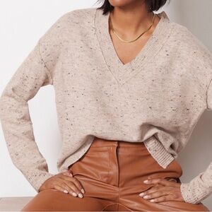 Evereve Harlow V-Neck Speckled Sweater Relaxed Lightweight Knit